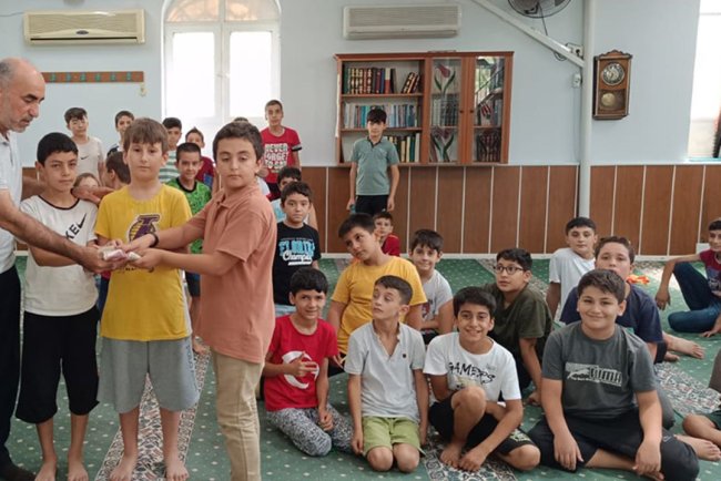 Adıyaman'da Kur'an kursu öğrencileri harçlıklarını Gazze'ye bağışladı