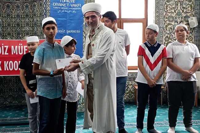 Gediz'de Yaz Kur’an Kursu öğrencileri yarıştı