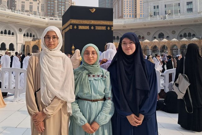 Anamurlu gençler Kabe'de