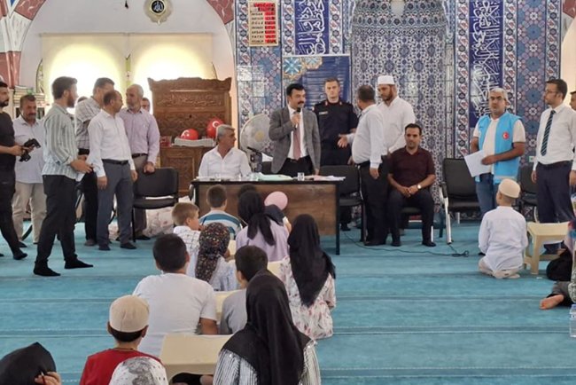 Kahta ve Besni'de öğrenciler bilgide yarıştı