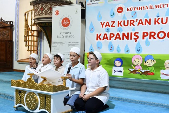 Kütahya'da çocuklar bu yaz Kur'an'ı gönlüne yazdı