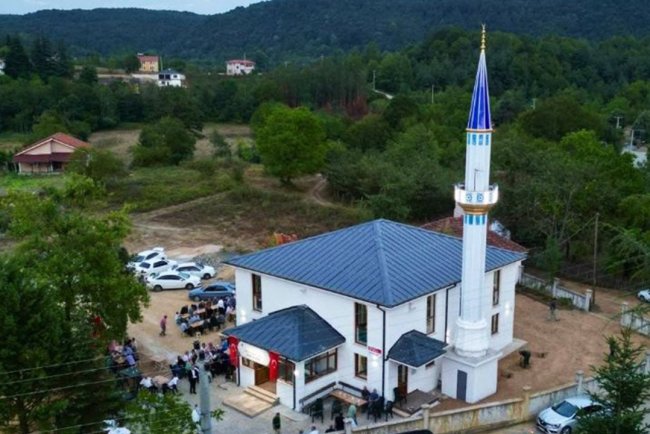 Düzce Saz Köyü Camii yeniden ibadete açıldı