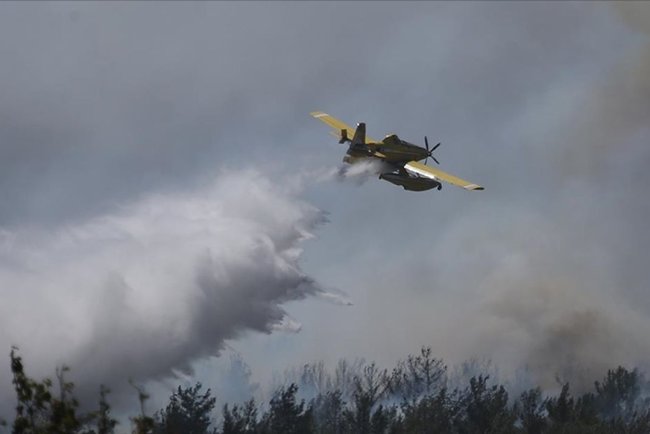 OGM'ye ait yangın söndürme uçağı su alma sırasında kaza kırıma uğradı