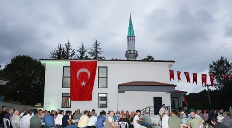 Ardıçdibi Köyü Camii dualarla