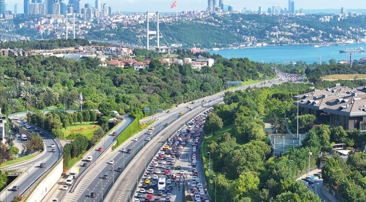 İstanbul'a "otobüs öncelikli yol" uygulaması geliyor