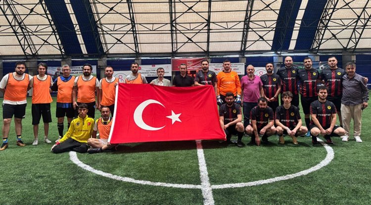 Odunpazarı'nda çalışan gençlik yeşil sahada mücadele etti