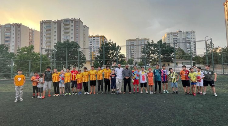 Kocasinan'da "Aile Kupası" maçları başladı