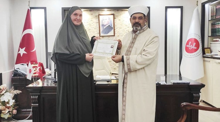 Rus vatandaşı kadın Batman'da Müslüman oldu