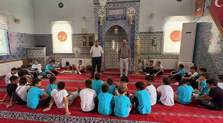 Dursunbeyli çocuklar camide buluştu