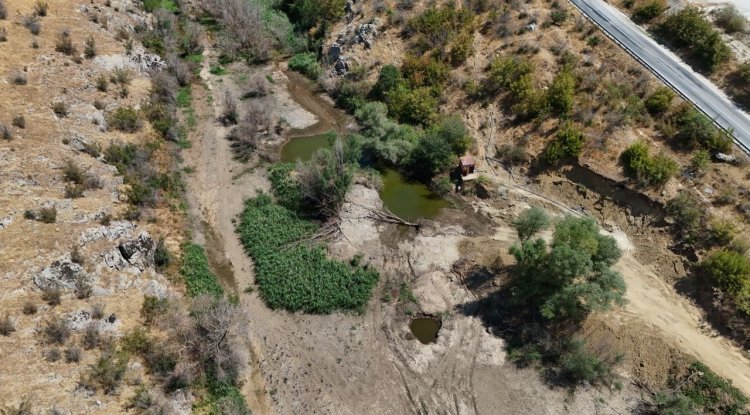 Kırklareli'nde aşırı sıcaklar Teke Deresi'ni susuz bıraktı