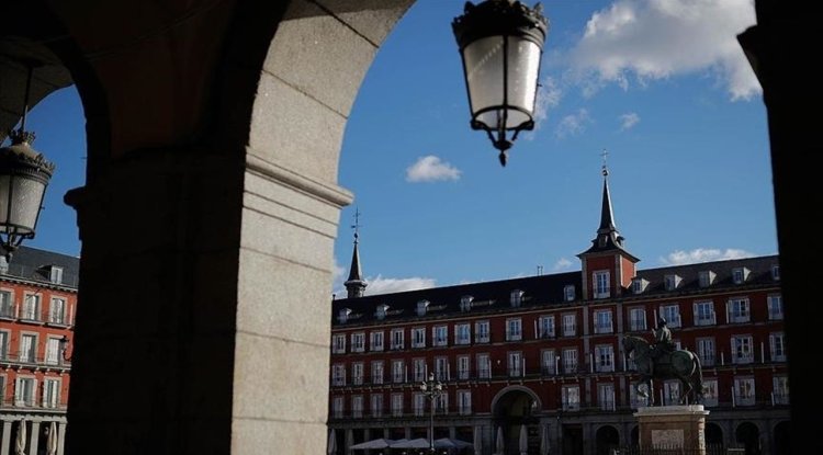 İspanya'da Katolik Kilisesi, Müslümanların dini bayram kutlamalarıyla ilgili yasağa tepki gösterdi