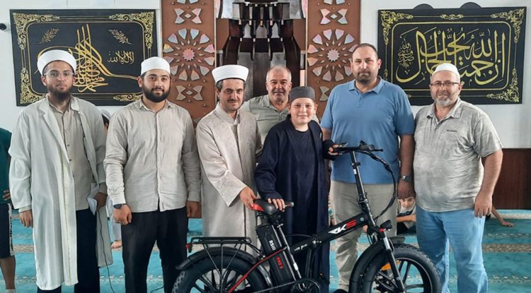 Düzce Akşemsettin Camii'nde ödül töreni