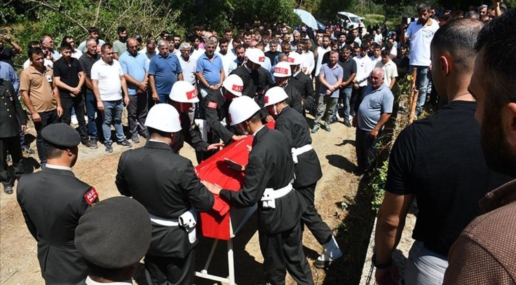 Şehit Uzman Çavuş Selami Acımaz, Samsun'da son yolculuğuna uğurlandı