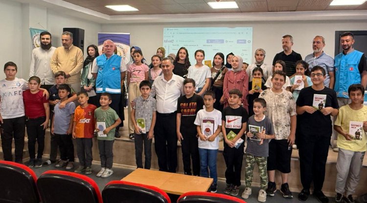 Bolvadin'de Yaz Kur’an Kursu öğrencileri bilgi yarışmasında ter döktü