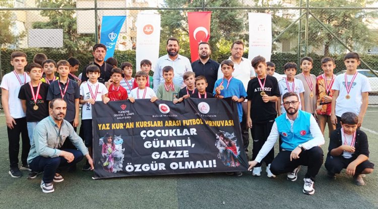 Bağlar'da cami gençliği Gazze'yi unutmadı