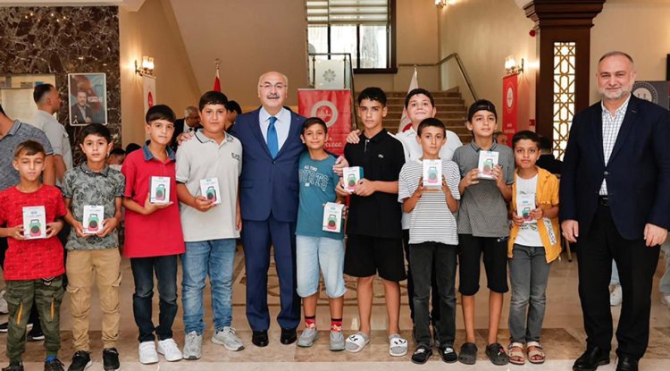 Vali Köşger, müftülükte özel öğrencilerle buluştu