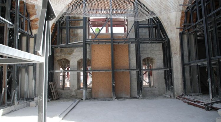 Hatay'da depremde hasar gören Şeyh Ali Camii'nin onarımı sürüyor