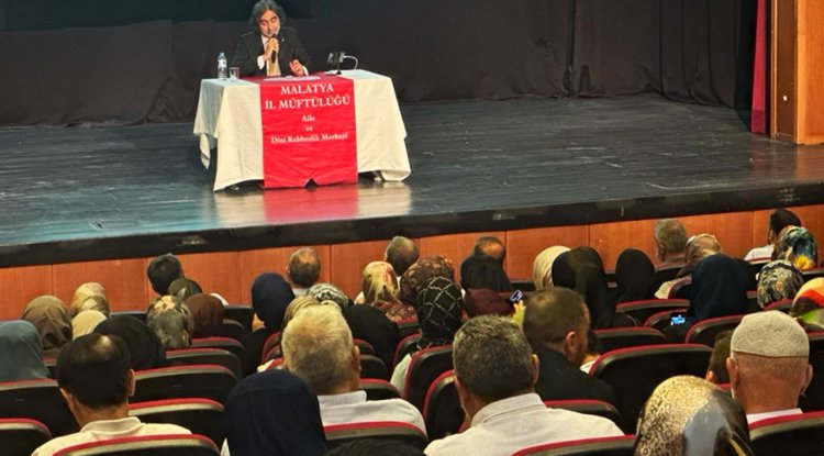 Modern dünyada ailenin karşılaştığı sorunlar ele alındı