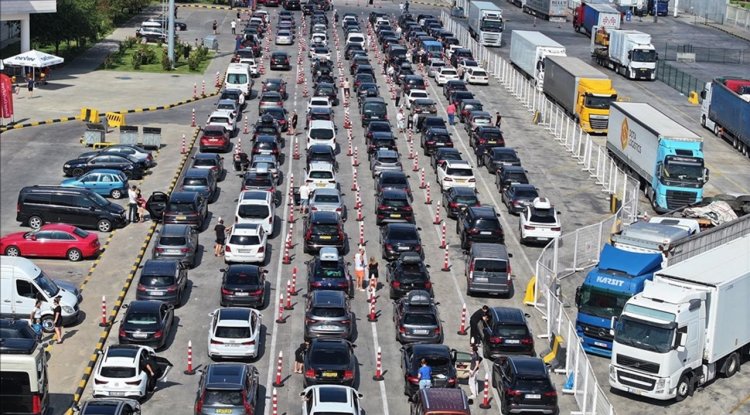 Gurbetçiler yaşadıkları ülkelere buruk dönüyor