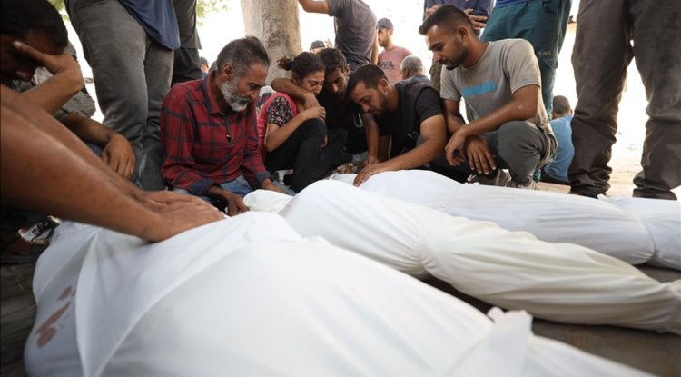 İşgalcilerin Gazze'ye sabah saatlerinde düzenlediği saldırılarda 33 Filistinli şehit oldu