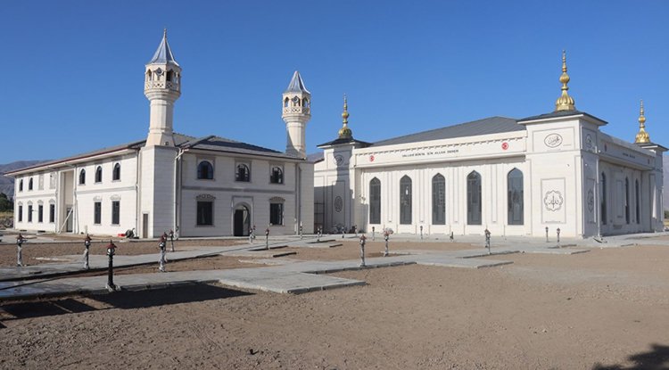 Erzincan'da hayırseverlerin desteğiyle inşa edilen "Terzibaba Külliyesi" hizmete açılıyor