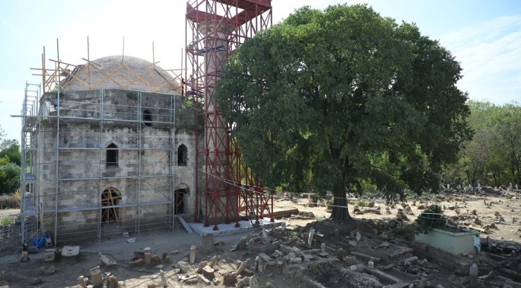 Edirne'de yalı camisi özelliğindeki Evliya Kasımpaşa Camii'nin onarımı sürüyor
