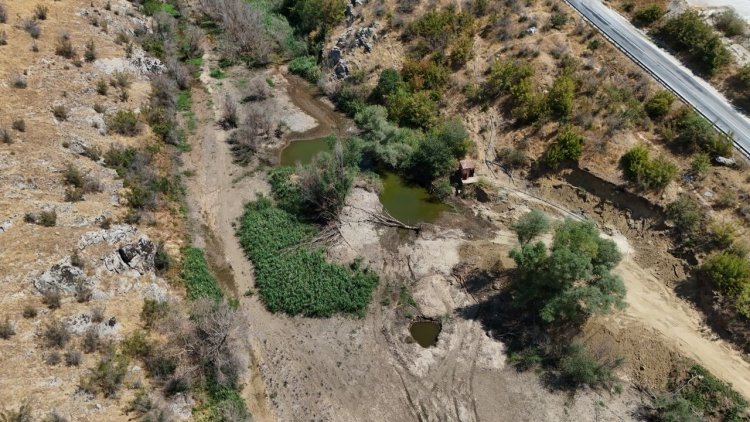 Kırklareli'nde aşırı sıcaklar Teke Deresi'ni susuz bıraktı