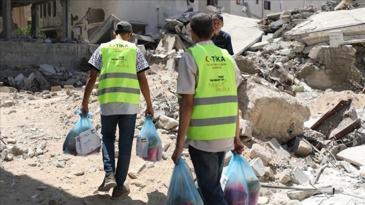 TİKA, açlıkla mücadele eden Gazzelilere gıda yardımlarını sürdürüyor