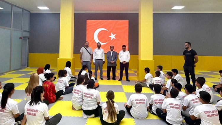 Müftü Ayvaz: Gençlerimizin yanındayız