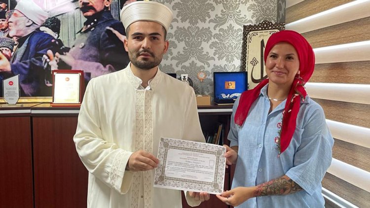 Alman kadın Pehlivanköy'de Müslüman oldu