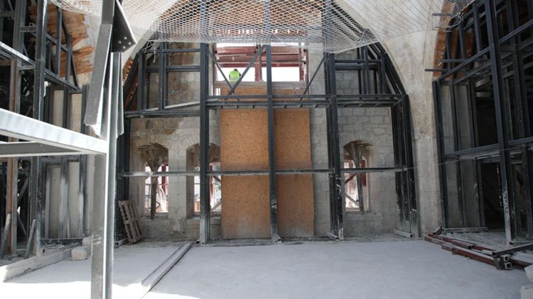 Hatay'da depremde hasar gören Şeyh Ali Camii'nin onarımı sürüyor