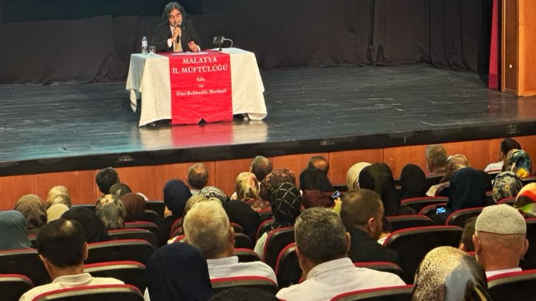 Modern dünyada ailenin karşılaştığı sorunlar ele alındı