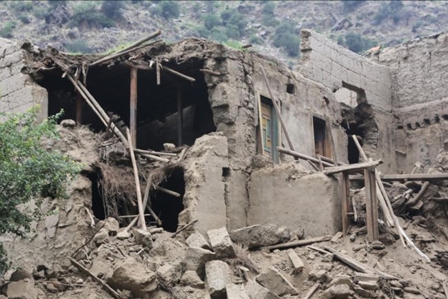 Afganistan'da meydana gelen 6 büyüklüğündeki depremde ölü sayısı 900'e çıktı