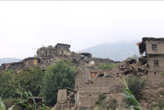 Afganistan'da meydana gelen depremde ölenlerin sayısı 2 bin 205'e yükseldi