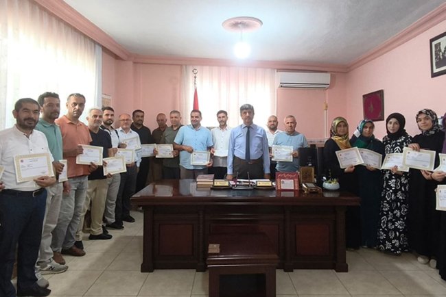 Anamur'da din görevlileri ödüllendirildi