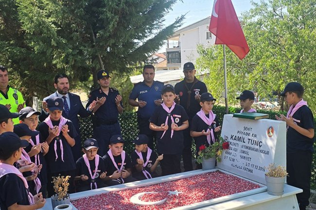 Hocalar'da izci gençler Mevlid-i Nebi etkinliğinde buluştu