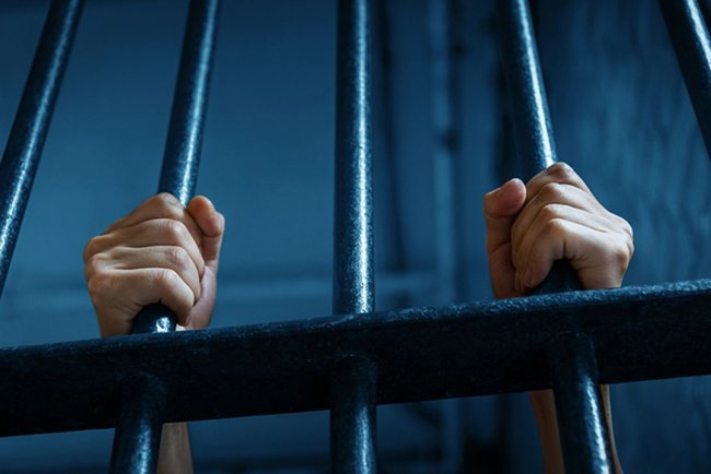 Peygamberlere hakarete hapis cezası