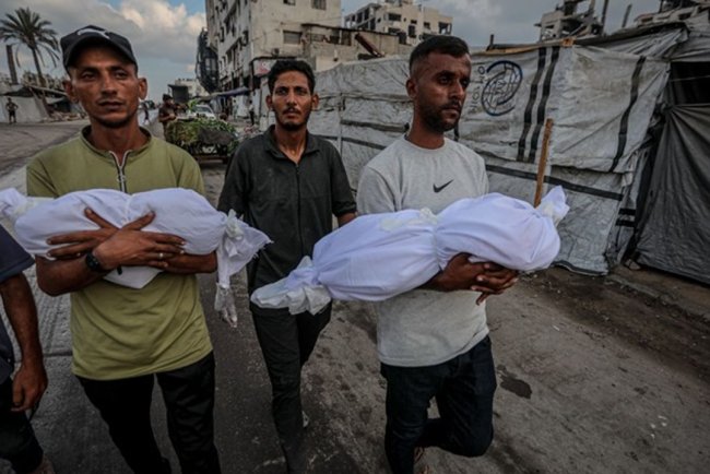 İşgalcilerin kıtlığı dayattığı Gazze'de son 24 saatte 3'ü çocuk 5 kişi daha açlıktan şehit oldu