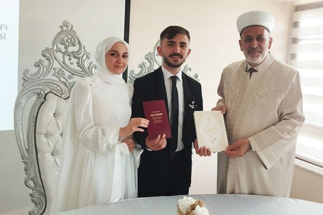 Isparta'da yılın çiftinin nikahı kıyıldı