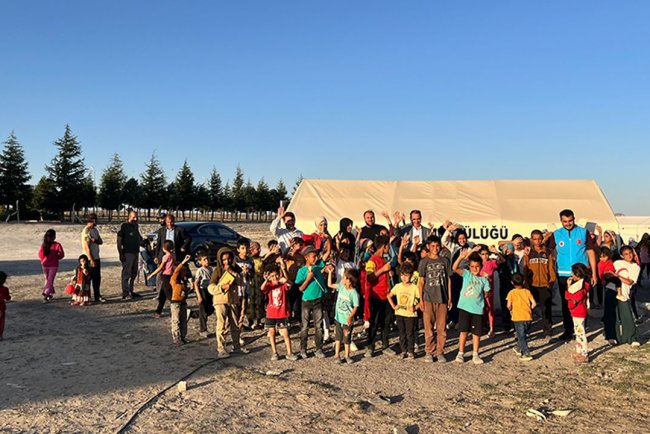 Niğde'de çadır kentteki çocuklar unutulmadı