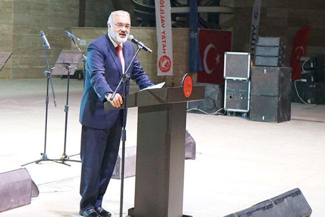 Prof. Dr. Ay: Yıl boyunca Efendimiz (sas)'i anlatacağız