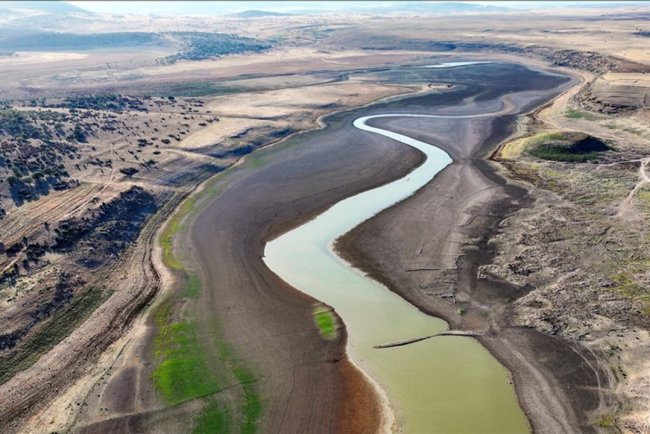 Konya'da kuraklığın etkisiyle su kaynakları dip seviyeleri gördü