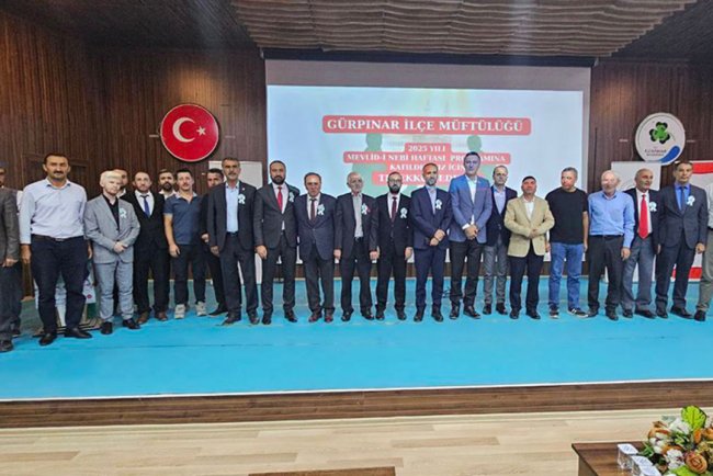 Gürpınar'da "Peygamberimiz ve Aile" konferansı