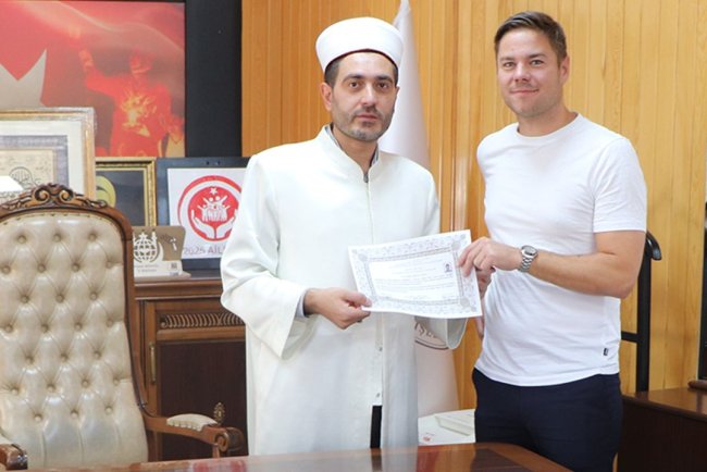 Danimarkalı genç Elazığ'da Müslüman oldu