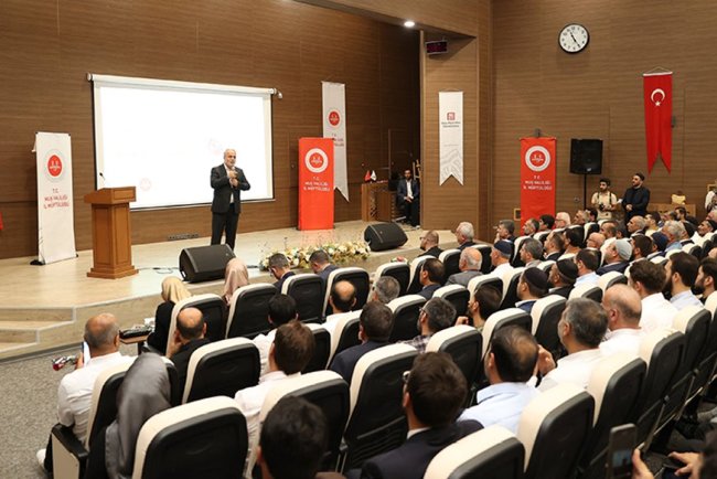 Muş'ta Mevlid-i Nebi konferansı düzenlendi