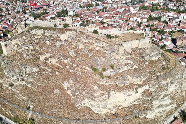 Kastamonu Kalesi'nde yapılan çelik örtüleme tamamlandı