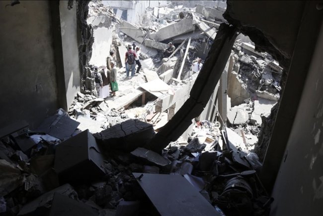 Katil İsrail, Yemen'e hava saldırısı düzenledi