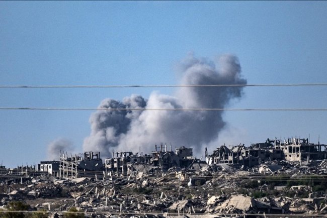 İşgal güçleri Gazze kentindeki Rantisi Çocuk Hastanesini hedef aldı