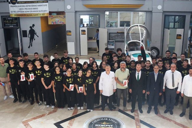 Müftü Çörekçi, geleceğin pilotlarıyla buluştu