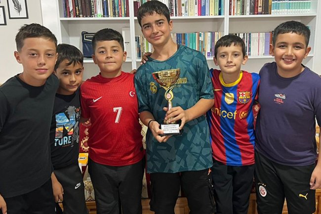 Şefaatli'de gençlerden Filistin'e anlamlı destek